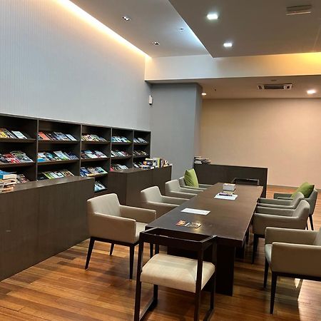Regalia Service Suites Klcc Skypool Kuala Lumpur Esterno foto